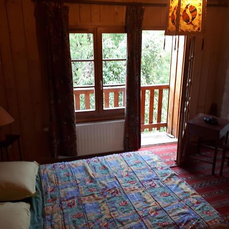 Crouzet Bed and Breakfast Exteriör bild